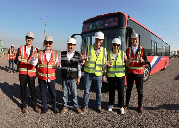 Paraguay da la bienvenida a sus primeros buses eléctricos y avanza hacia un transporte más moderno y sostenible
