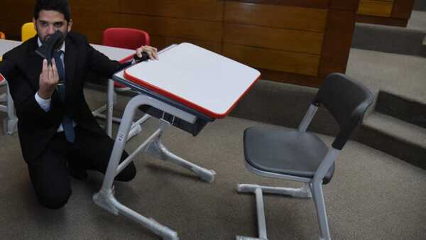 Metalúrgicos afirman que pueden fabricar pupitres de calidad y a menor costo que los chinos