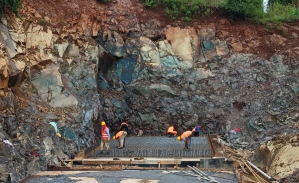 Obra del puente sobre el río Monday con 16% de avance