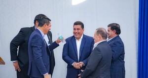Romero baja su candidatura a intendente tras acercarse a Echeverría