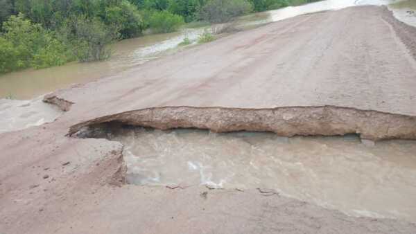 Caminos intransitables obligan a asistir de manera aérea a Pozo Hondo por inundaciones - 1000 Noticias