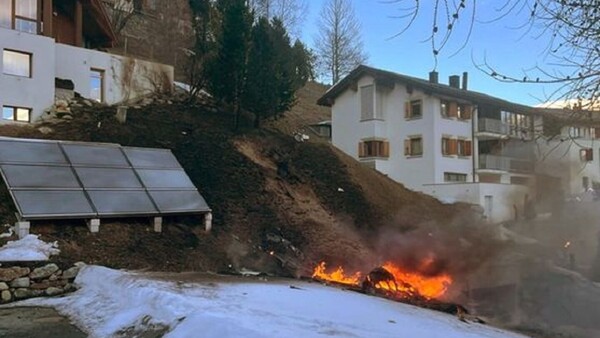 Tres personas mueren al estrellarse una avioneta en una zona residencial del sur de Suiza