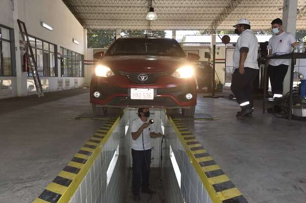 Diputados remiendan cuestionada ley de unificación de costo de patente vehicular - Política - ABC Color