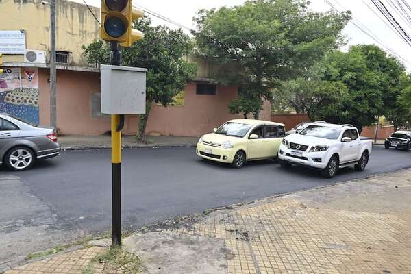 Obras “para la foto” de Nenecho son muestra del desvío del dinero de los bonos, dice Grau - Nacionales - ABC Color
