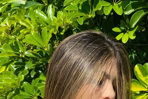 Que capa: ¡Madrina de Cerro se destaca como influencer internacional!