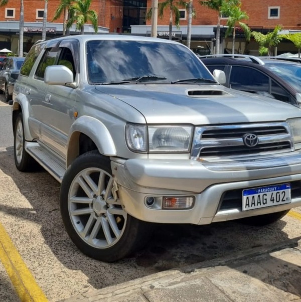 Solicitan ayuda para localizar una camioneta robada en Itauguá - Unicanal
