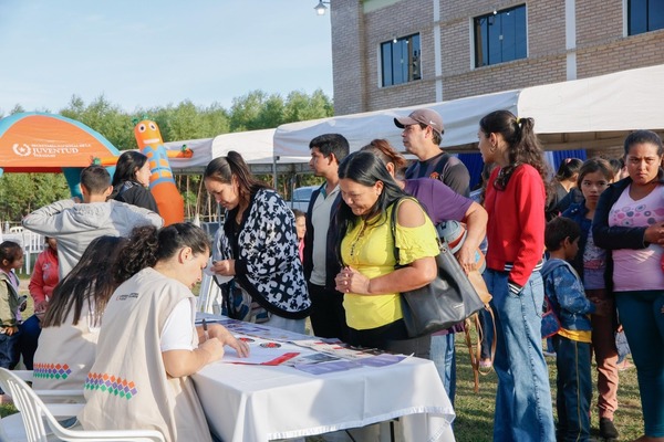 Ciudad Mujer Móvil llega a Tebicuary-mí para ofrecer servicios gratuitos a mujeres y familias - ADN Digital