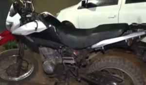 Motociclista muere tras perder el equilibrio y caer frente a un colectivo en Ñemby