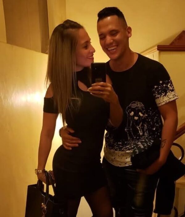 Ex prometida dejó dedicatoria al cantante Juancito: “Te queda grande la palabra caballero”