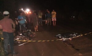 Iban entre cuatro en una moto y una murió tras ser embestidos 