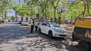 Operativo contra cuidacoches movilizará a 60 inspectores para juego entre Paraguay y Chile