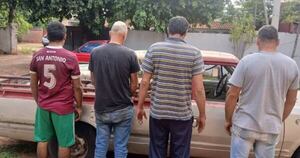 La Nación / Detienen a cuatro hombres por robo de 50 bolsas de cal en Luque