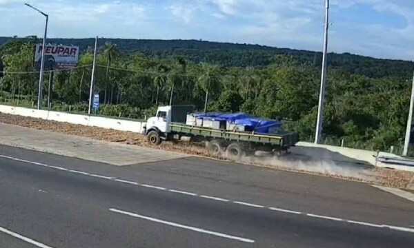 Camión usa rampa de emergencia y evita un accidente en Pedrozo – Prensa 5