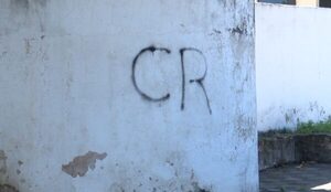 Mujer denuncia que fue tomada de rehén por supuesta represalia contra su esposo en Yaguarón