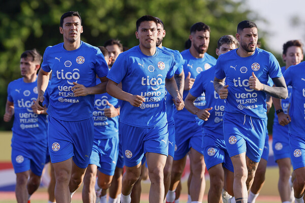 Alfaro define hoy el equipo titular ante Chile - 1000 Noticias