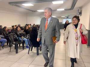 Cartistas hacen el vacío al candidato a embajador de Peña ante Colombia - Política - ABC Color