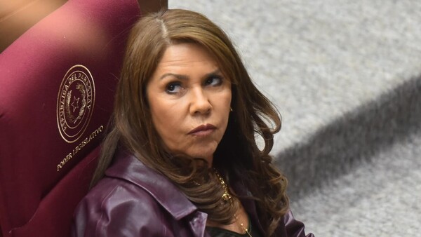Celeste Amarilla reprocha a Zenaida Delgado por curso de maquillaje y le trata de "cachivache"