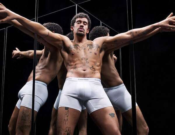 Bad Bunny revoluciona las redes con sus fotos para Calvin Klein - Gente - ABC Color
