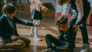 Racismo y discriminación en niños y adolescentes: ¿de qué manera impactan y qué podemos hacer?