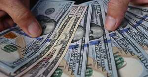 La Nación / Dólar tocó nuevo pico histórico y estiman se aproxime a los G. 8.000