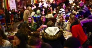 La Nación / The Offline Club populariza fiestas sin teléfonos ni redes sociales