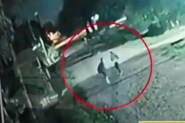 Violento asalto: lo golpearon brutalmente para robarle la mochila - SNT