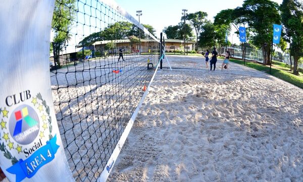 El Club Social Área 4 de CDE cumple 44 años fomentando la formación deportiva de niños y jóvenes