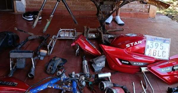 Diario HOY | Allanan desarmadero de motos robadas en Cambyretã: hay un detenido