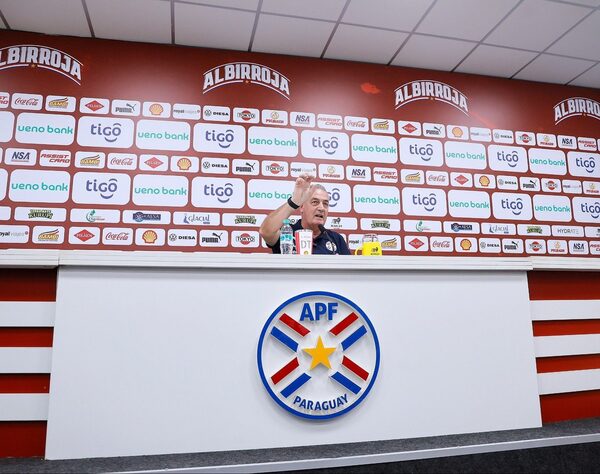 Gustavo Alfaro: "El partido ante Chile es de vital importancia" · Radio Monumental 1080 AM