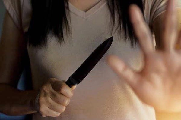 Péndex de 16 años acuchilló a su mamá y huyó