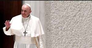 La Nación / El papa Francisco deja de usar máscara de oxígeno, anuncia el Vaticano