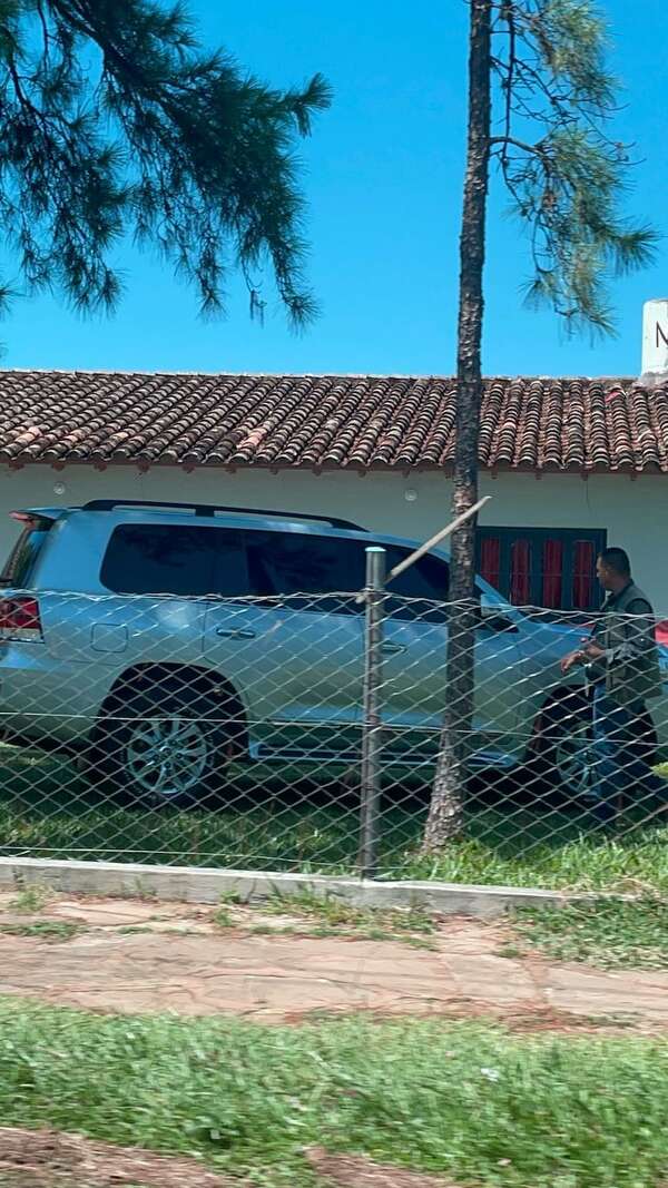 Video: senador Retamozo recorrió el matadero municipal y se reunió con el intendente de Paraguarí antes de la venta del predio a su supuesta sobrina - Nacionales - ABC Color