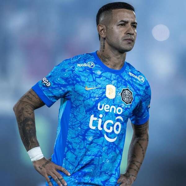 Olimpia: Derlis, con un cumpleaños especial - Fútbol - ABC Color