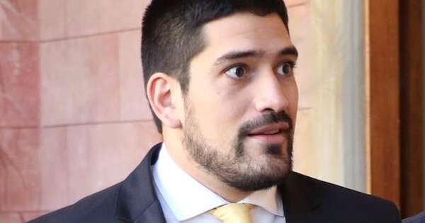 La Nación / Se podría concretar el desafuero de Espínola