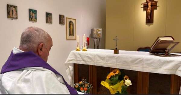 La Nación / El papa Francisco deja de usar máscara de oxígeno