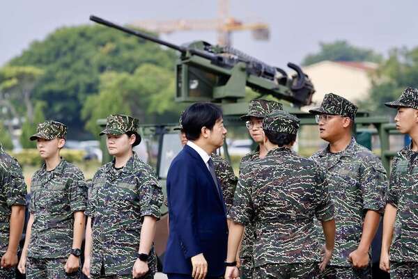 Presidente de Taiwán pide máxima “alerta” a sus soldados ante “infiltración” de China - Mundo - ABC Color