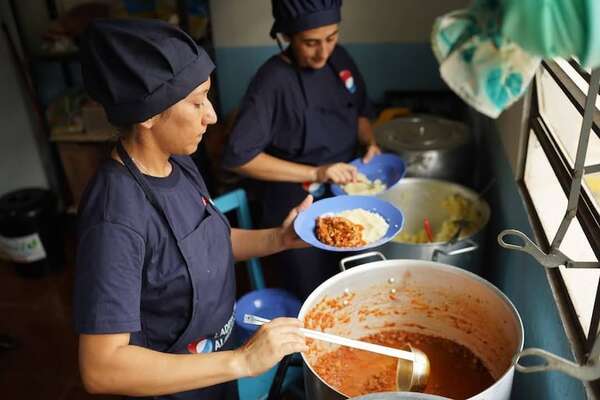 Hambre Cero: Desarrollo Social promete reponer 1.277 platos faltantes en Itá - Nacionales - ABC Color