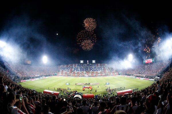 Como fue ante Brasil y Argentina, preparan otro gran show para el partido con Chile - 1000 Noticias