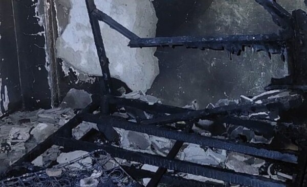 Presunto "polibandi" herido al incendiarse su dormitorio