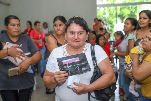 Gobierno ingresa a casi 6.000 beneficiarios en Pensión para Adultos Mayores - .::Agencia IP::.
