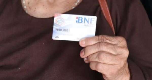 Diario HOY | Programa de Adultos Mayores incorpora 6.000 beneficiarios