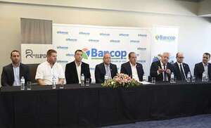 Bancop y Pioneros unen fuerzas para impulsar el sector ganadero en el Chaco Paraguayo - Empresariales - ABC Color