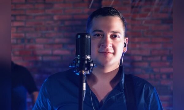 Escrachan a a cantante de “Peñeando” por no pasar para la leche: Su ex lo tachó de agresivo