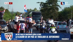 El bus que traslada la ilusión paraguaya ya partió al Defensores - Unicanal