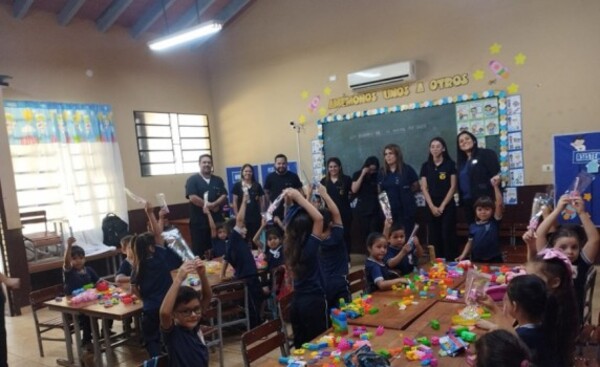 Ofrecen charla sobre higiene personal a escolares