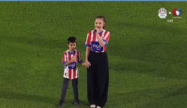 Jazmín del Paraguay fue la encargada de entonar nuestro Himno Nacional