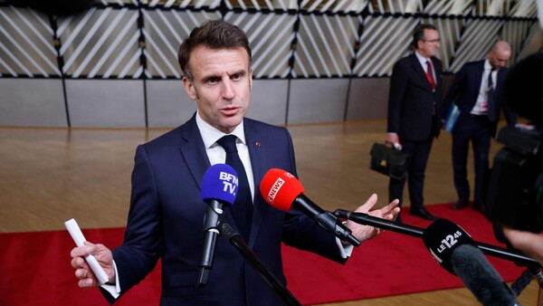 Macron anuncia nueva cumbre de apoyo a Ucrania, y Zelenski pide mantener la presión a Rusia