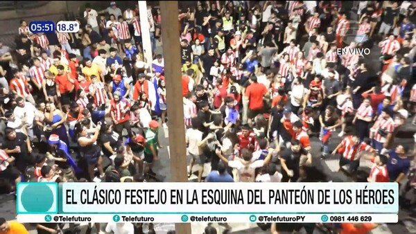 El clásico festejo en la esquina del Panteón de los Héroes