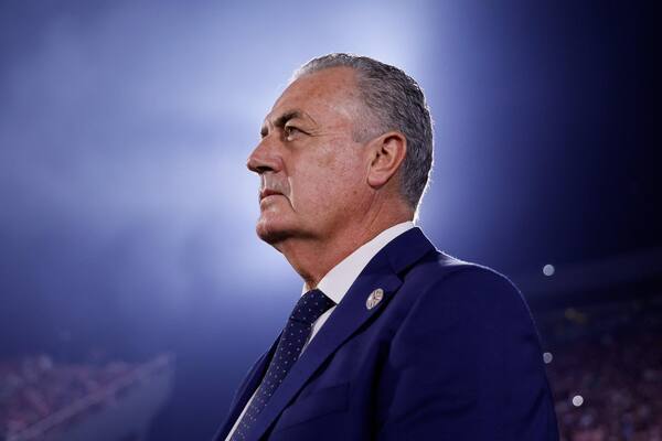 Alfaro tras victoria ante Chile: "Ahora es cuando más humildes debemos ser" - Unicanal