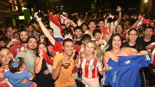 Ilusión y amor por la Albirroja: “Es la alegría que necesitaba el pueblo”